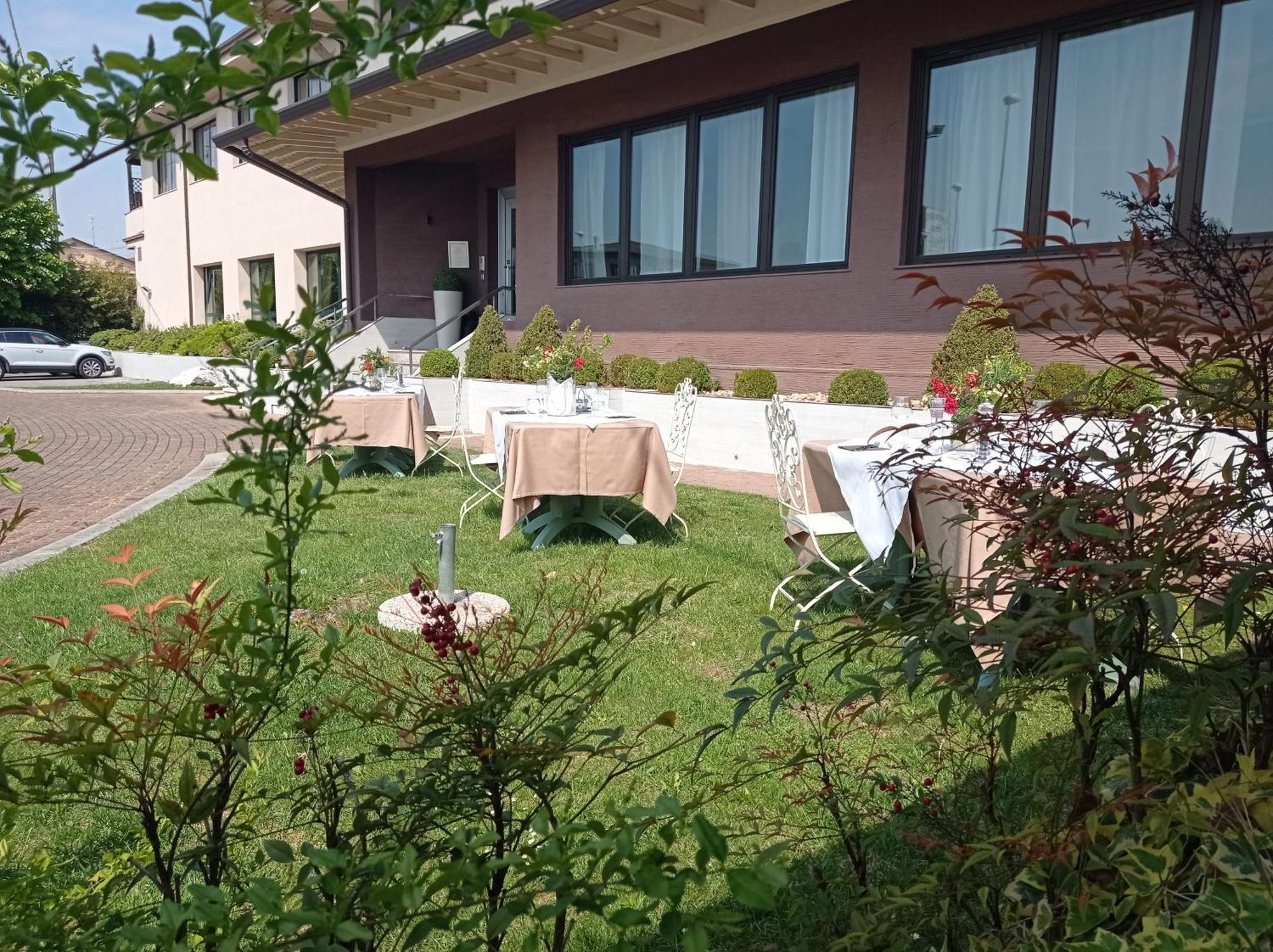 Sullivan Ristorante Hotel Ponte San Marco Exteriör bild